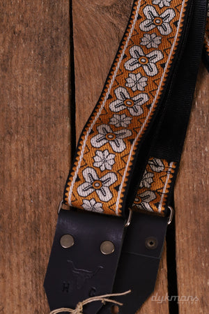 Holy Cow Retrolook Flower Cross Sandy