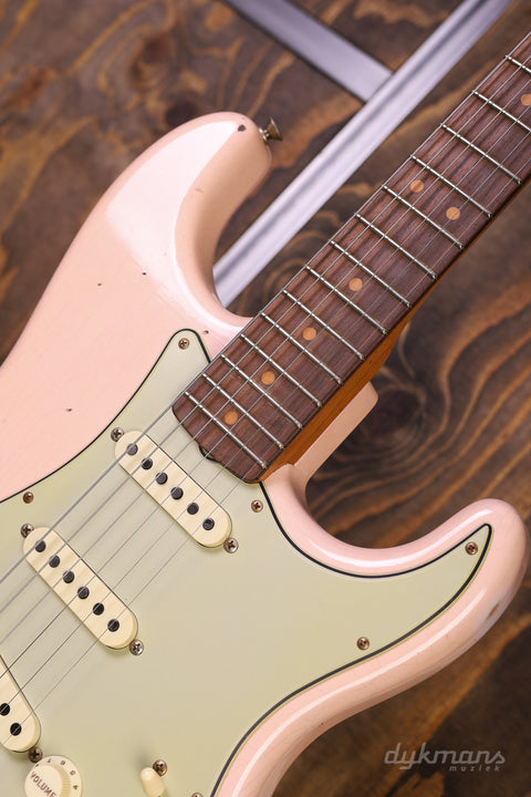 Fender Custom Shop Limited Edition '63 Stratocaster Relic Super Faded Aged Shell Pink b-stock