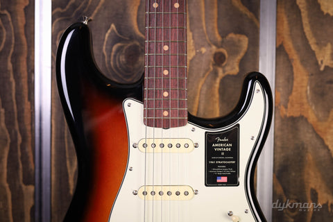 Fender American Vintage II '61 Stratocaster 3-Tone Sunburst