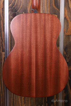 Martin 000-10E Road Series