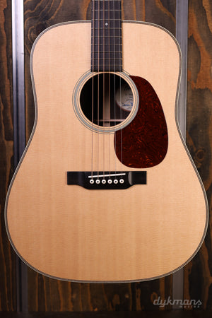 Bourgeois Professional Series Vintage Dreadnaught Satin