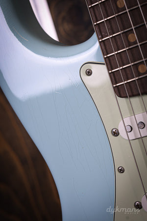 Fender Limited Edition Vintera II Road Worn '60s Stratocaster Sonic Blue