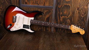 Fender Vintera III Late 60s Stratocaster 3 Tone Sunburst