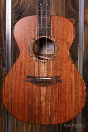 Taylor JCSM-5 Jacob Collier Signature