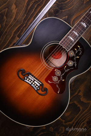 Gibson Custom Shop 1957 SJ-200 Vintage Sunburst