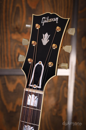 Gibson Custom Shop 1957 SJ-200 Vintage Sunburst