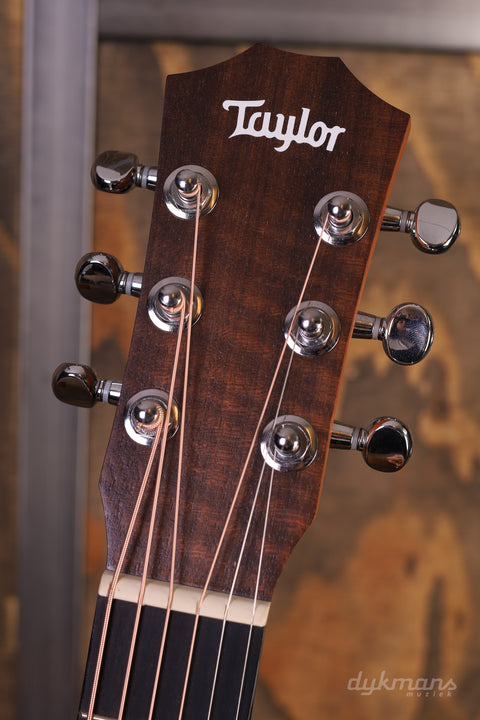 Taylor BT2e Baby Taylor Mahogany