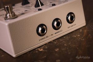 Walrus Audio Xero White