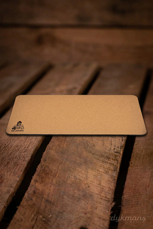 Dr. Liston's Supreme Guitar Mat op een warme houten achtergrond